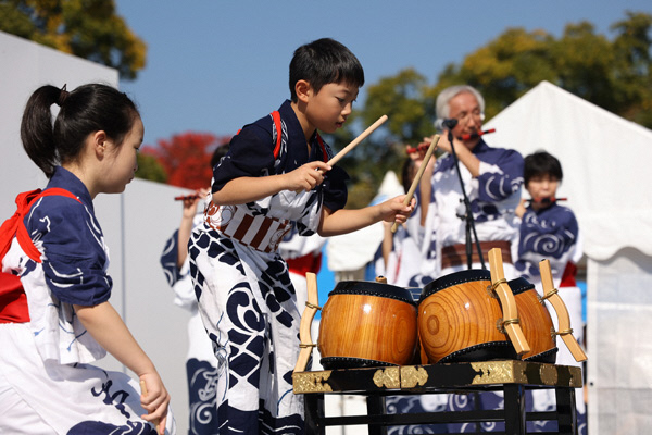 令和5年度府民交流フェスタ中堂寺六斎念仏踊りの様子