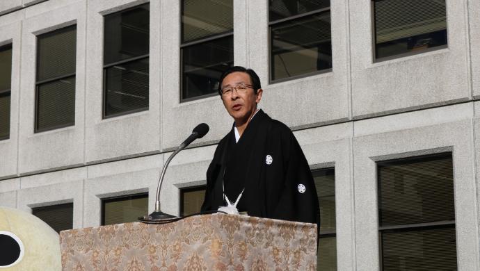 知事就任ごあいさつの様子2