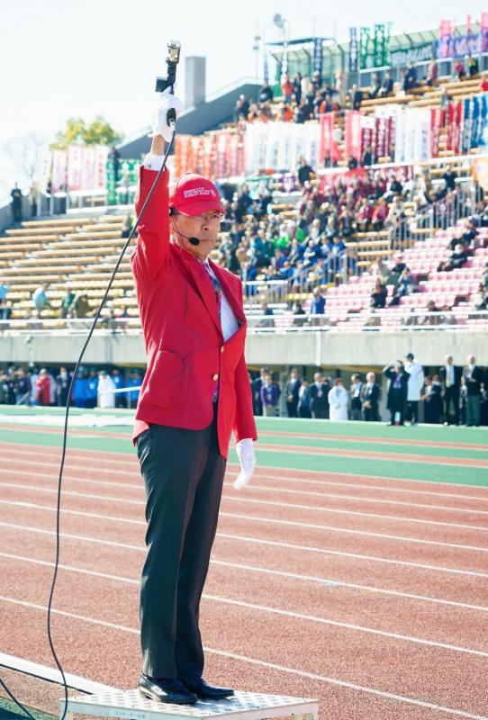 皇后盃第42回全国都道府県対抗女子駅伝競走大会スターターに出席する知事