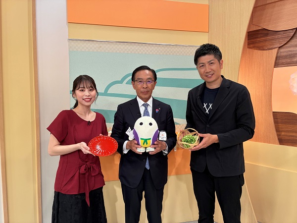 「あったか京都！」に出演する知事