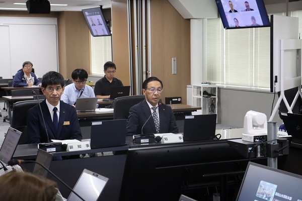 台風第24号及び秋雨前線による大雨に係る部局長連絡会議に出席する知事