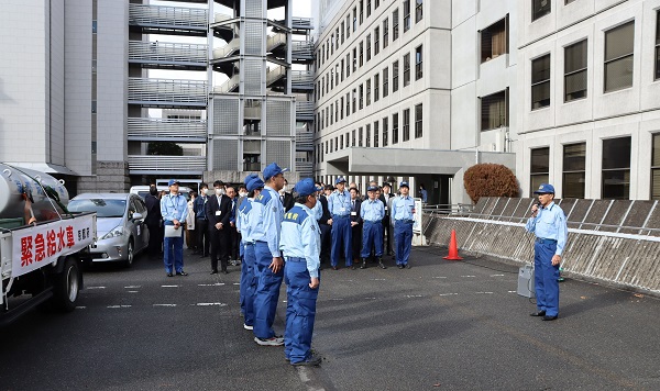 令和6年能登半島地震に係る緊急給水車等派遣に出席する知事