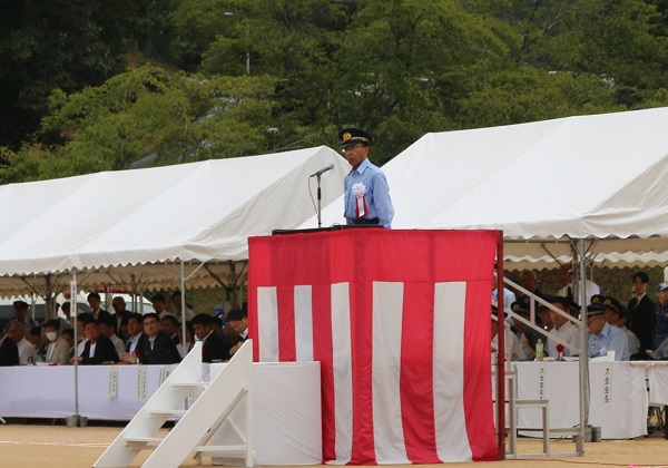 第29回京都府消防操法大会に出席する知事