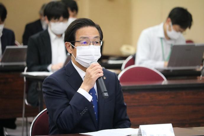 新型コロナウイルス感染症対策本部会議(第44回)に出席する知事