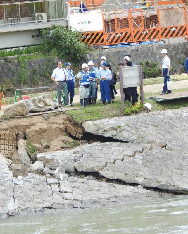 被災地視察の様子