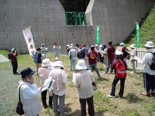 鍋谷川砂防堰堤の現地説明