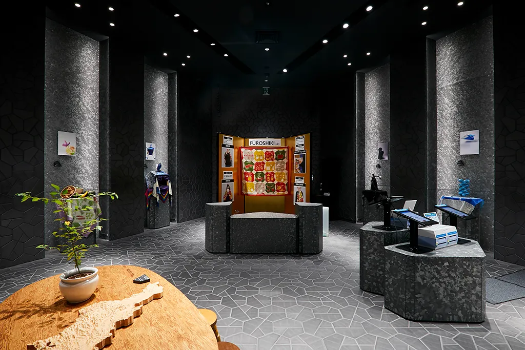 未来をつつむの展示