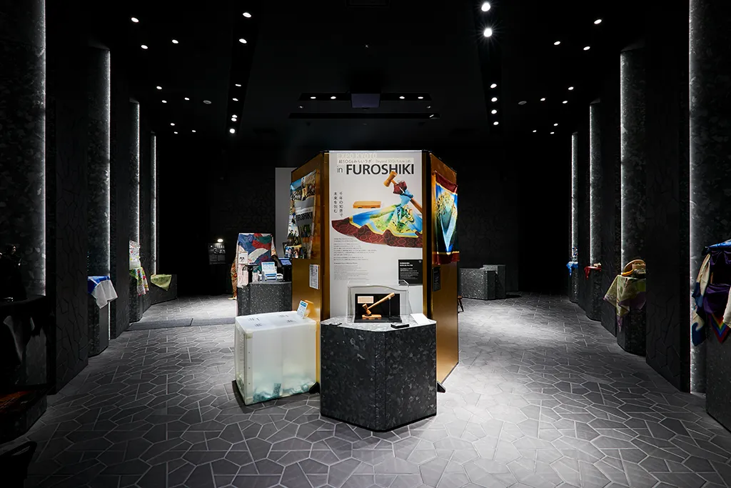 未来をつつむの展示