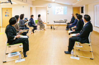 座談会の様子