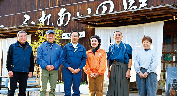 地域の新たな魅力づくりと発信に取り組む皆さんと知事