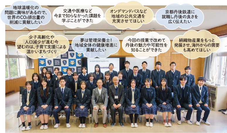 生徒たちと西脇知事の集合写真