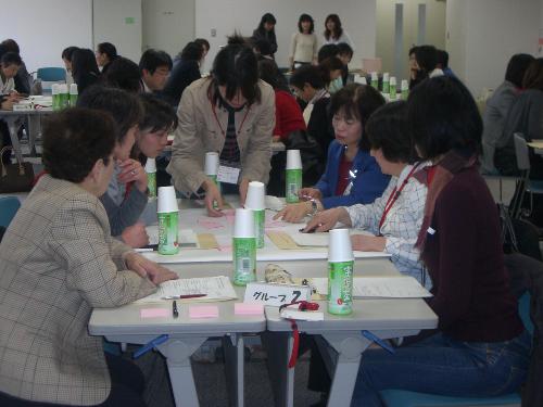 子育てサークルリーダーと子育て支援者の交流会写真2