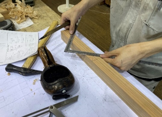 墨付け作業の様子1