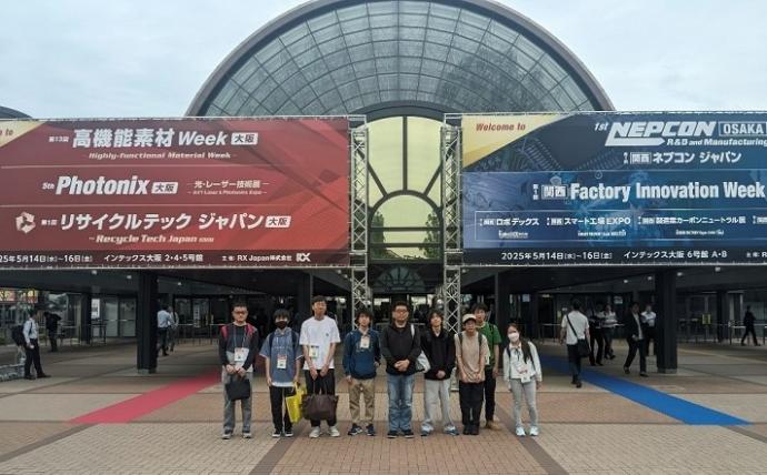 野外訓練の集合写真