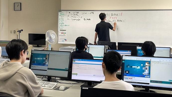 Javaプログラミング授業の様子1