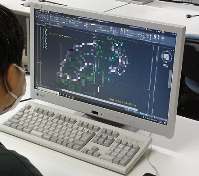 CADソフトの操作実習の様子