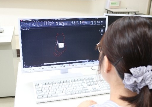 CADを使って作図をしている様子