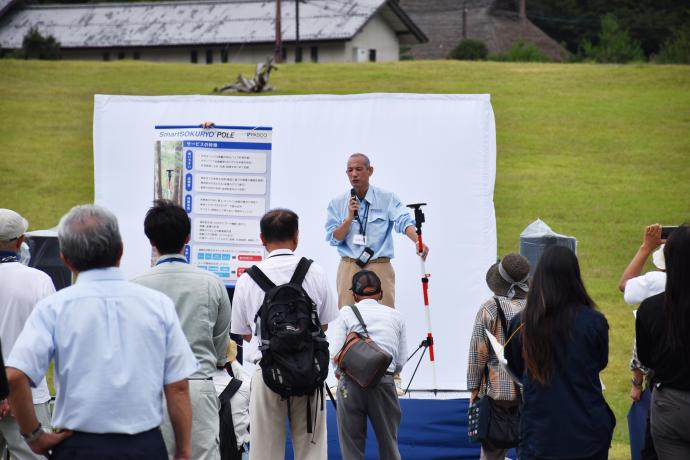 出展企業によるステージPR