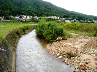 大橋より下流を望む