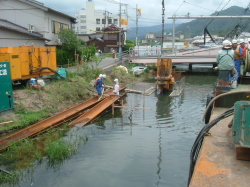 湊橋付近の工事状況（撮影日7月11日）